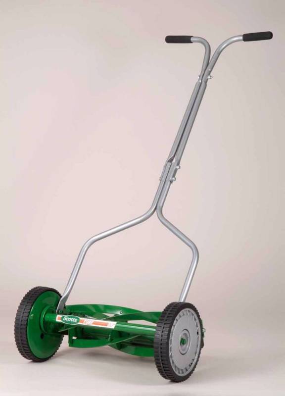 lot 6203 image: Scotts Lawn Mowers 14 in. Reel Mower 304-14S