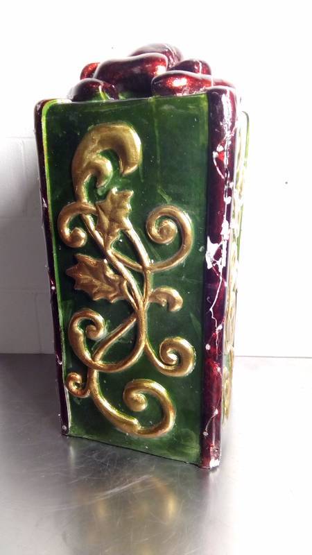 lot 6291 image: 30 in. LED Lighted Up Gift Pack