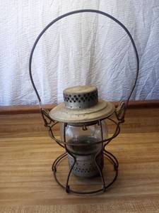 lot 3 image: Antique Railroad Lantern