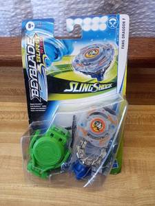 lot 14 image: Beyblade Burst Rise Slingshock Fang Dragoon F Starter Pack
