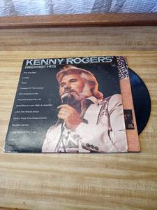 lot 83 image: Kenny Rogers Greatest Hits record