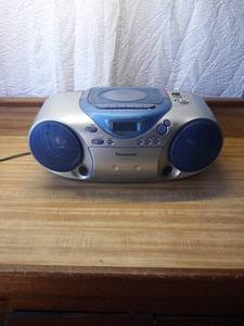 lot 92 image: Panasonic CD player tape player Radio missing volume knob works