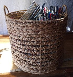 lot 122 image: Large Wicker basket with hangers