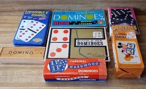 lot 133 image: Dominos