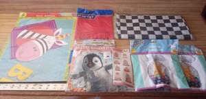 lot 148 image: Party supplies