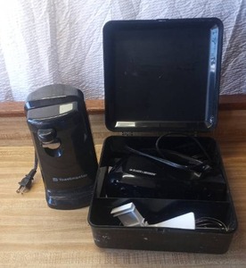 lot 150 image: Mixer and can opener