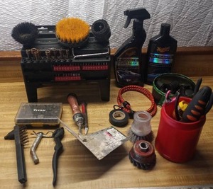 lot 169 image: Miscellaneous garage items