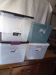 lot 198 image: 4 Storage totes