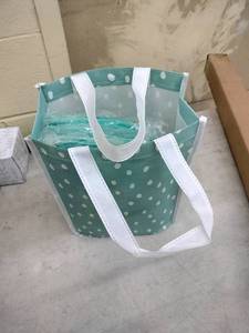 lot 65430 image: Set of 8 Mommy Starter Bags