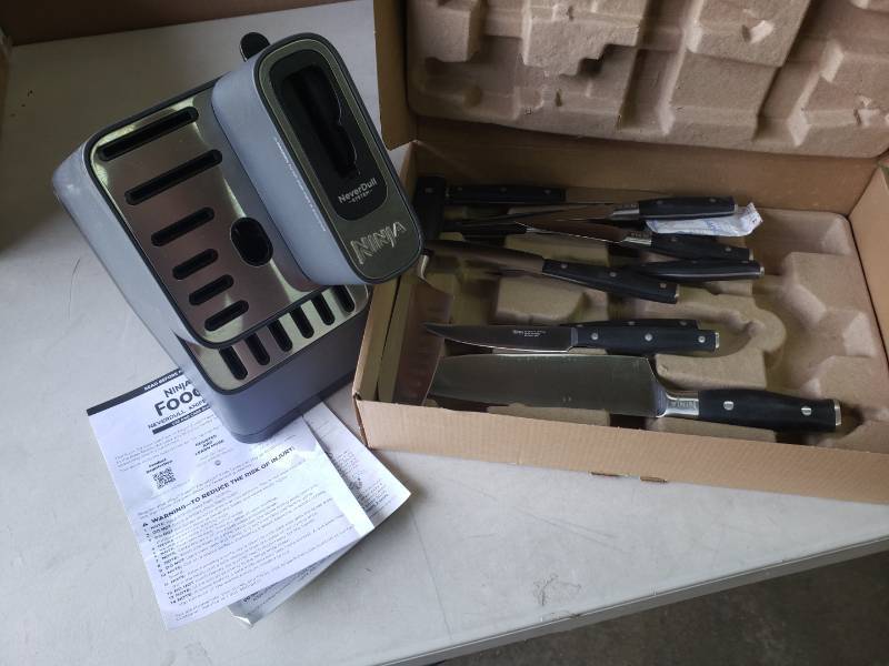 Ninja - Foodi NeverDull Premium 14-Piece Knife Block Set with Built-in  Sharpener System - Black & Silver for sale online