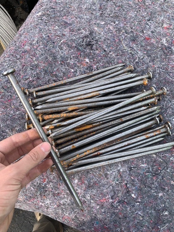lot 190 image: 50 - 10 Steel Spikes