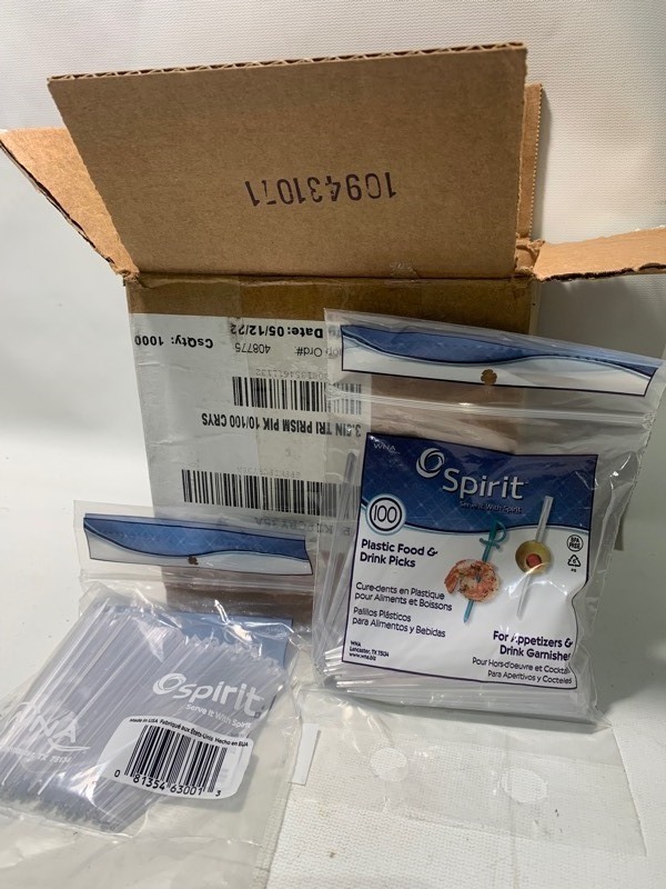 lot 330 image: 2 New Box of 2000 Total 3.5 Tri-Prism Plastic Food & Drink Picks (10100 per Pack)