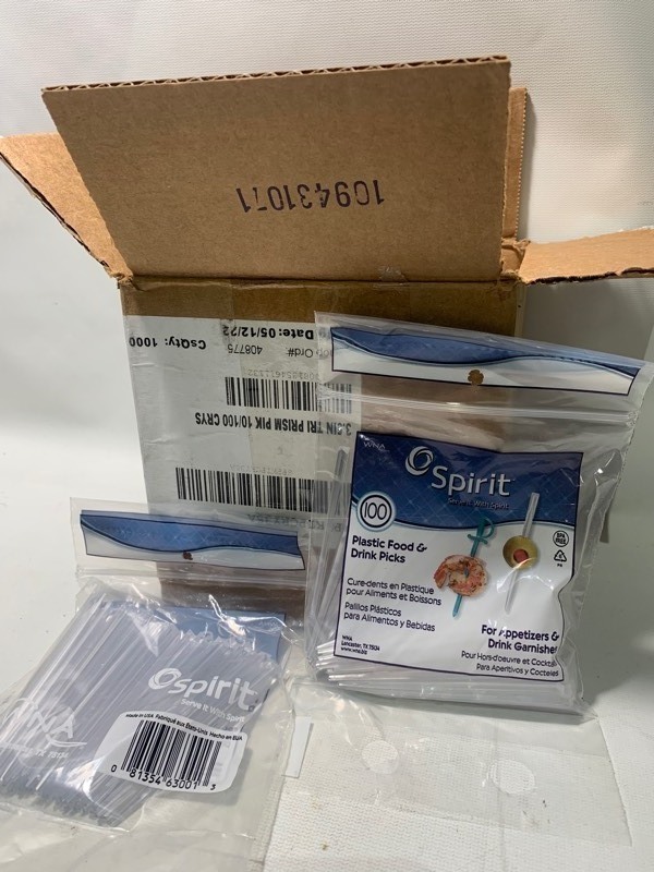 lot 331 image: 2 New Box of 2000 Total 3.5 Tri-Prism Plastic Food & Drink Picks (10100 per Pack)