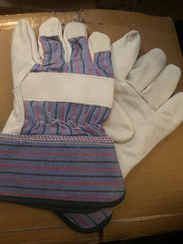 lot 467 image: 6 New Pairs of Heavy Duty Medium Work Gloves