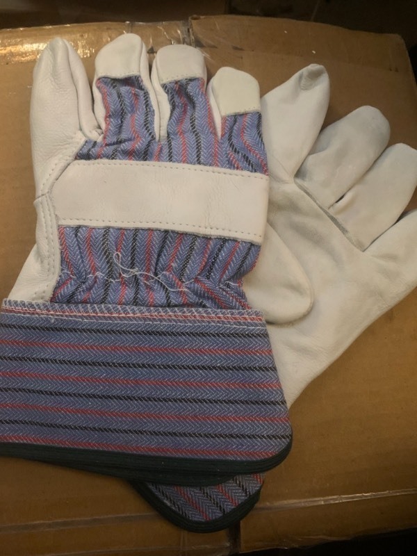 lot 469 image: 6 New Pairs of Heavy Duty Medium Work Gloves