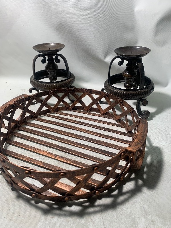 lot 259 image: Metal Living Room Accessory Accent Decor Candle Holders and Tray