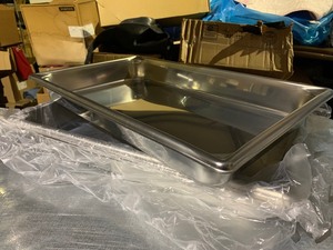 lot 88 image: 4pc Set of Carlisle Restaurant Quality Stainless Steel Serving Pans 2.5x13x21