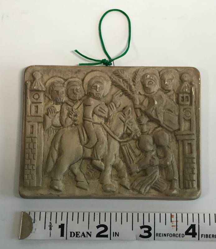 lot 3178 image: Vintage Christmas Mornin Ornament Clay - Beautiful