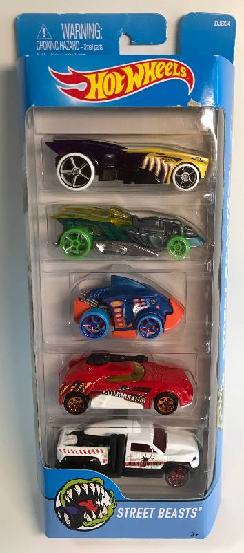 lot 3186 image: HOT WHEELS STREET BEASTS 5 Car Collection