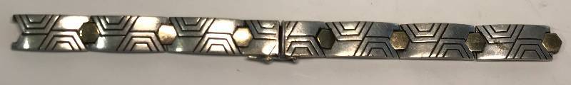 lot 3195 image: Heavy STERLING SILVER Bracelet (Old Pawn Shop Stock)