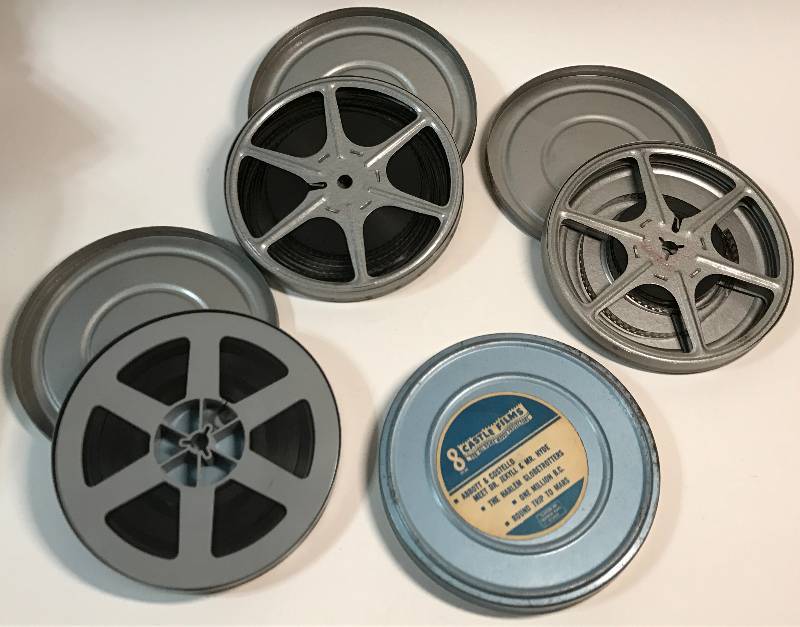 lot 3230 image: Vintage 8mm Movies Castle Films 5 titles in cannister