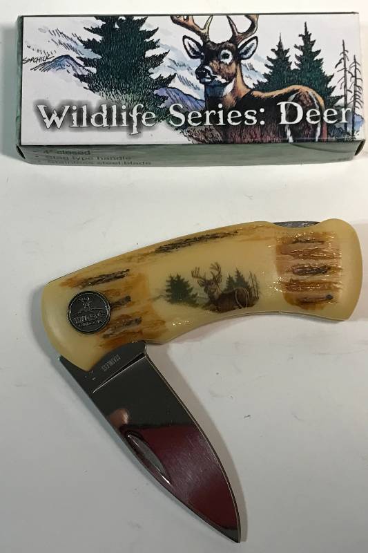 lot 3258 image: Pocket knife 4 closed NEW IN BOX Stainless Steel Blade Whildlife Series DEER Stag Type Handle