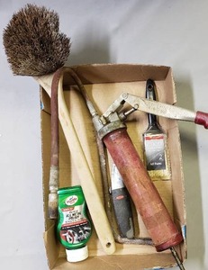 lot 135 image: Grease Gun, Scrub Brush, Turtle Wax, NEW Paint Brush, Tools