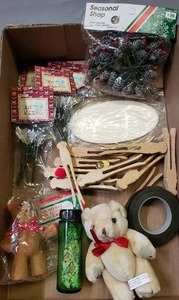 lot 138 image: Christmas Crafts, Bears, Clothespins, Tiny Shells