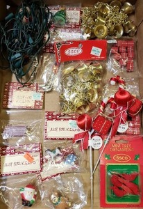 lot 142 image: Christmas Crafts