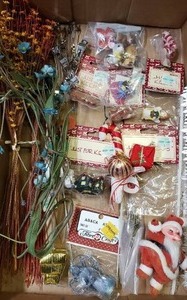 lot 143 image: Christmas , Barrett, Flower Crafts, Vintage Santa