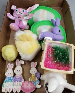 lot 43 image: Easter Decor & Basket Stuffers
