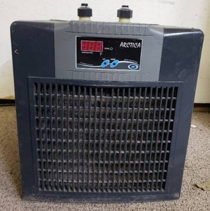 lot 109 image: Aquarium Chiller