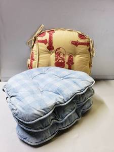 lot 120 image: 4 Seat Cushions Clean, Stain & Tear Free
