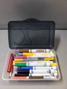 lot 121 image: Crayola Markers