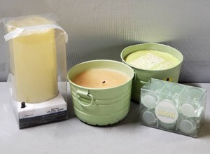 lot 176 image: Martha Stewart (2) Candles & Miniature Salt & Pepper Shakers & LED Candle NEW IN PACKAGE