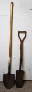 lot 200 image: 2 Shovels In Good Shape