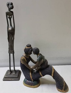 lot 15 image: African FigurinesDecor