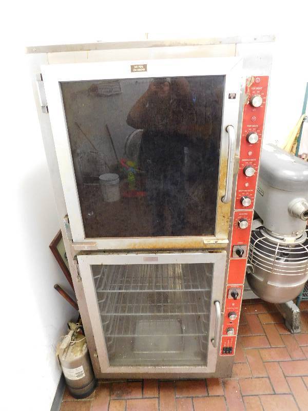 lot 699 image: Super Systems OvenProofer