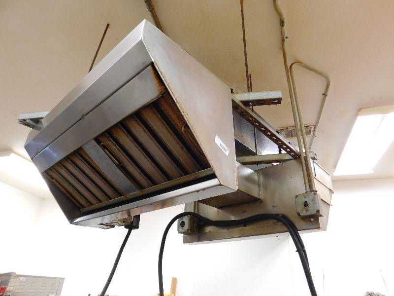 lot 700 image: Exhaust Island Hoods