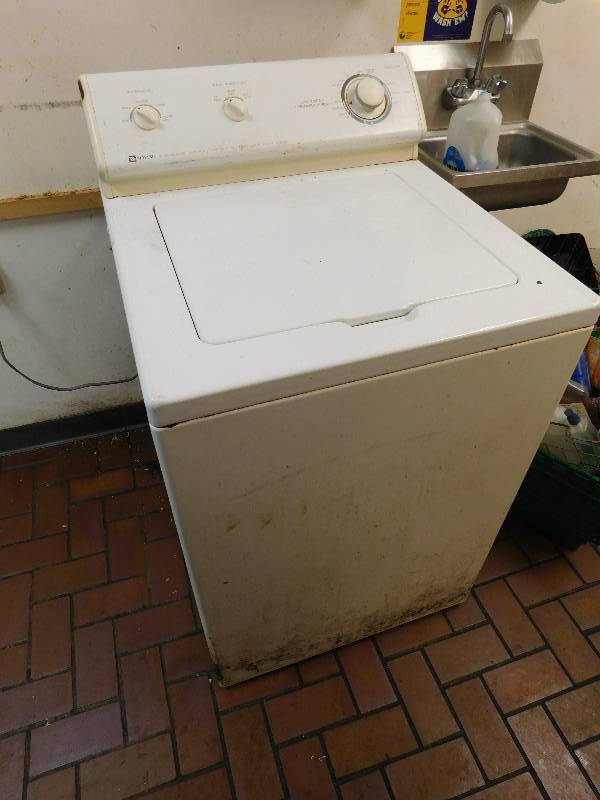 lot 703 image: Maytag Heavy Duty Washer