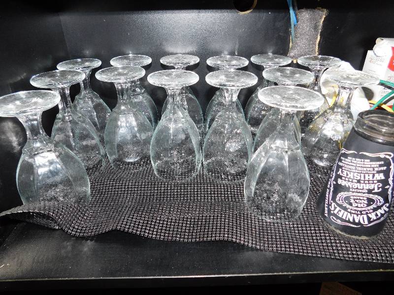 lot 731 image: Lot Of Glasses