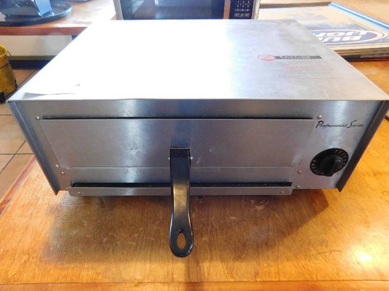 lot 744 image: Professional Series Toaster