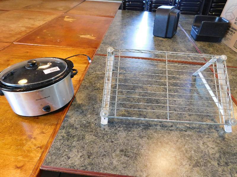 lot 745 image: Crock Pot & Shelf