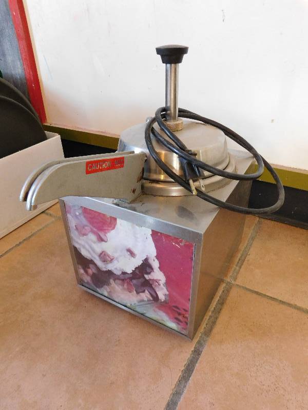 lot 750 image: Star Food Warmer with Pump Pot