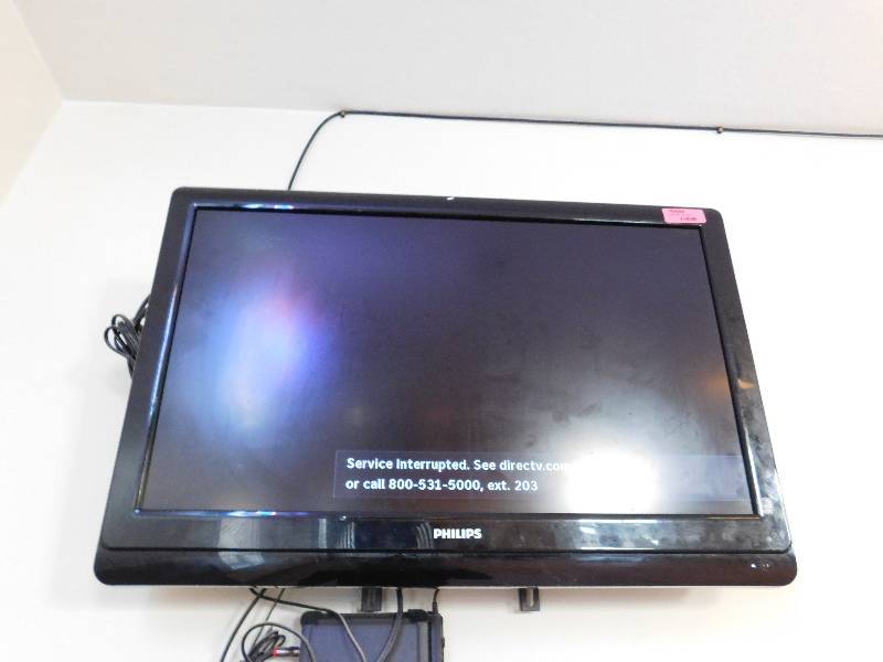lot 755 image: Phillips 32 Inch LCD TV