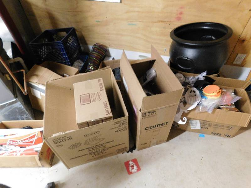lot 762 image: Lot Of Misc.