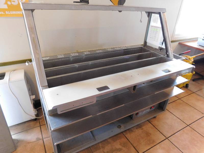lot 778 image: Duke Refrigerated 5 Foot Salad Station