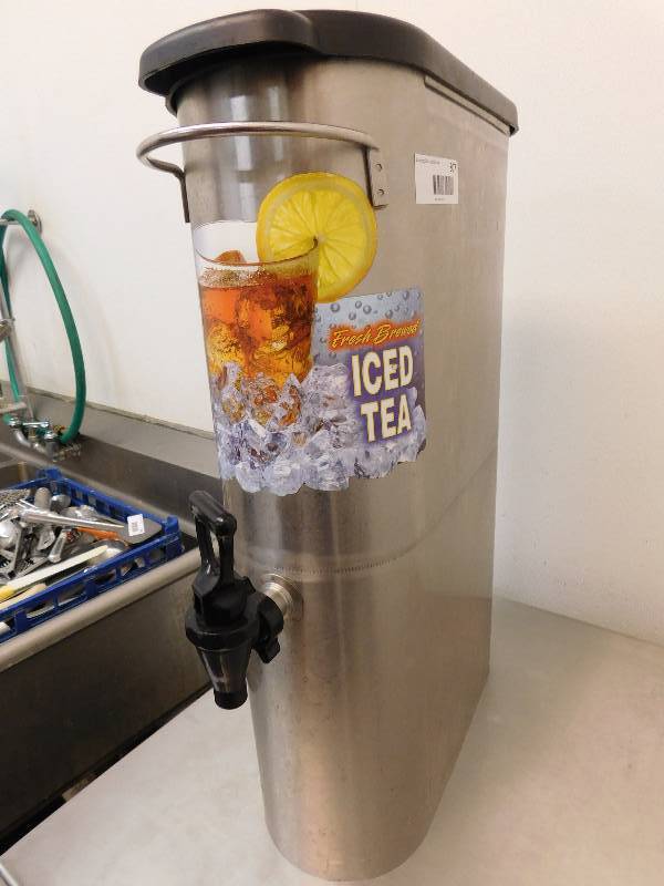 lot 807 image: Ice Tea Canister