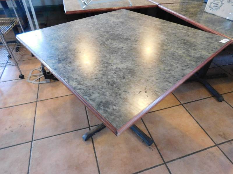lot 738D image: Table