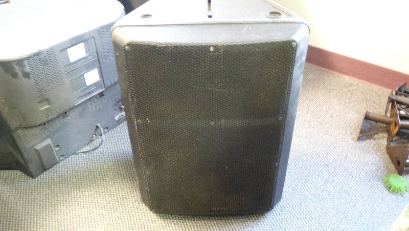 lot 368 image: Ev electro - voice (not tested) ser no. 963820142 300 watts sx 200.